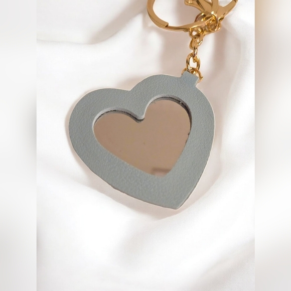 Green Heart Mirror Keychain Bag Charm | NWOT - Picture 3 of 5